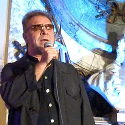 Portrait of León Gieco