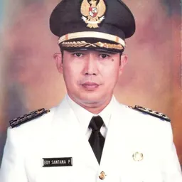 Portrait of Eddy Santana Putra