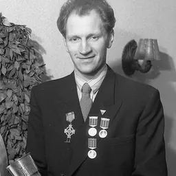 Portrait of Henry Wahl