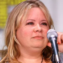 Portrait of Julie Plec