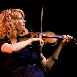 Portrait of Natalie MacMaster
