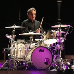 Portrait of Max Weinberg