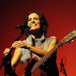 Portrait of Zélia Duncan