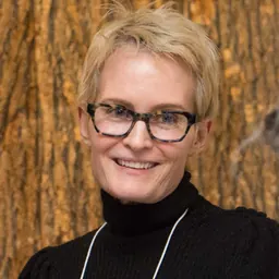Portrait of Miranda Massie