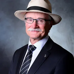 Portrait of Nick Dean