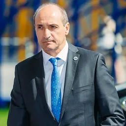 Portrait of Chris Fearne