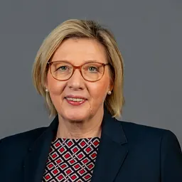 Portrait of Gisela Manderla
