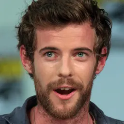 Portrait of Harry Treadaway