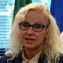 Portrait of Mari Leavitt