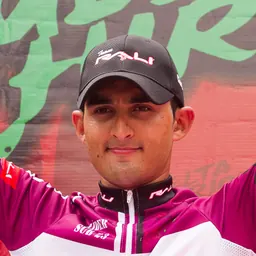 Portrait of Roberto González