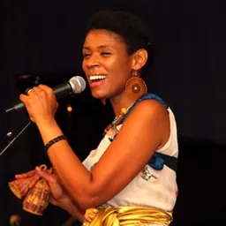 Portrait of Carmen Souza