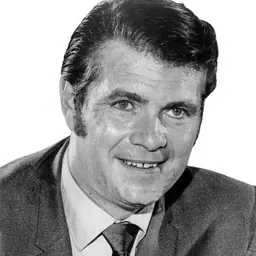 Portrait of Tom Heinsohn