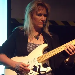Portrait of Jennifer Batten