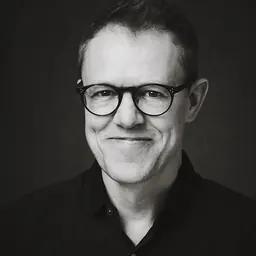 Portrait of Jason Bell
