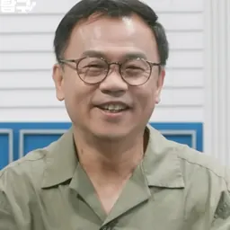 Portrait of Kang Soo-jin