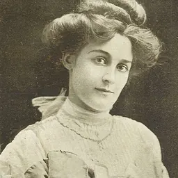 Portrait of Roxy Barton