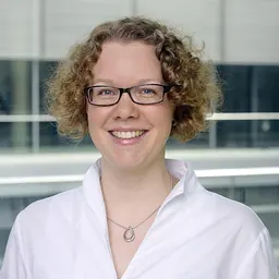 Portrait of Julia Verlinden
