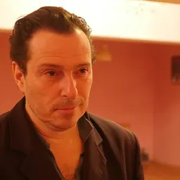 Portrait of Héctor Fáver