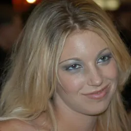 Portrait of Hollie Stevens