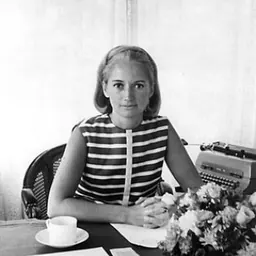 Portrait of Mary Wells Lawrence