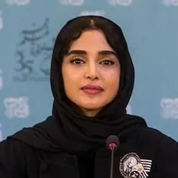 Portrait of Elahe Hesari