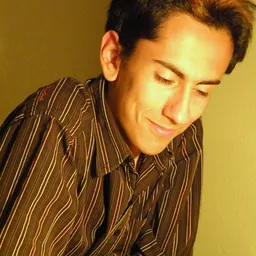 Portrait of Mauricio Flores Ríos