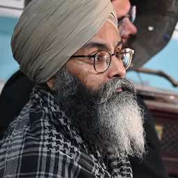 Portrait of Surmeet Maavi