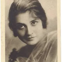 Portrait of Fritzi Brunette