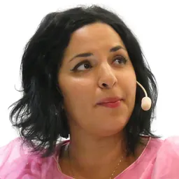 Portrait of Tara Moshizi