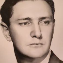 Portrait of Neil McInnes
