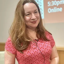 Portrait of Rachel Clarke