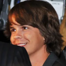 Portrait of Johnny Simmons