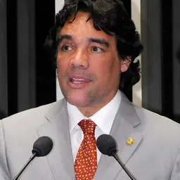 Portrait of Edison Lobão Filho