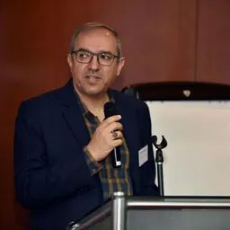 Portrait of Hamid Reza Rasekh