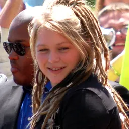Portrait of Crystal Bowersox