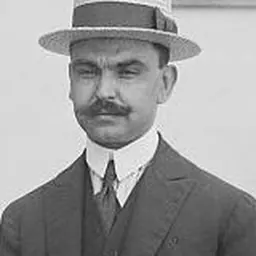 Portrait of Aarón Sáenz Garza