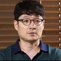 Portrait of Park Hoon-jung