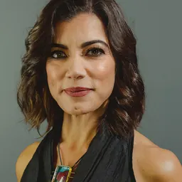 Portrait of Fernanda Santos