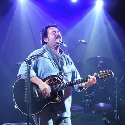 Portrait of Steve Lukather
