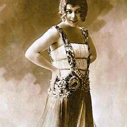 Portrait of Andrée Spinelly