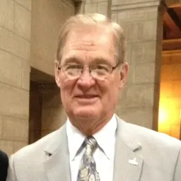 Portrait of Tom Carlson