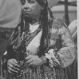 Portrait of Leticia Scury