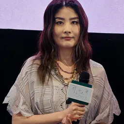 Portrait of Kelly Chen