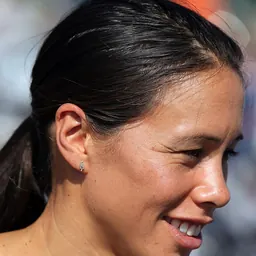 Portrait of Andrea Hewitt
