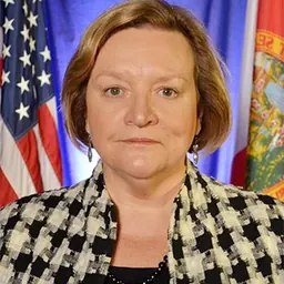Portrait of Julie L. Jones