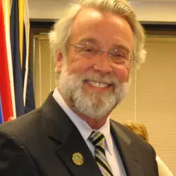 Portrait of Tom Weisner