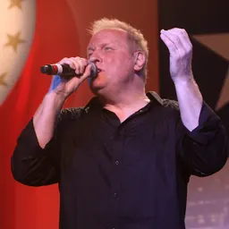 Portrait of Collin Raye