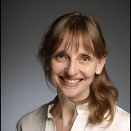 Portrait of Veronica Kinsler