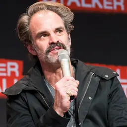 Portrait of Steven Ogg