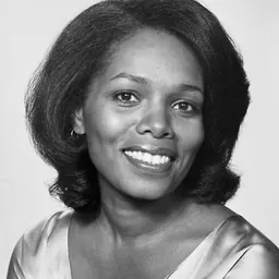 Portrait of Lee Chamberlin